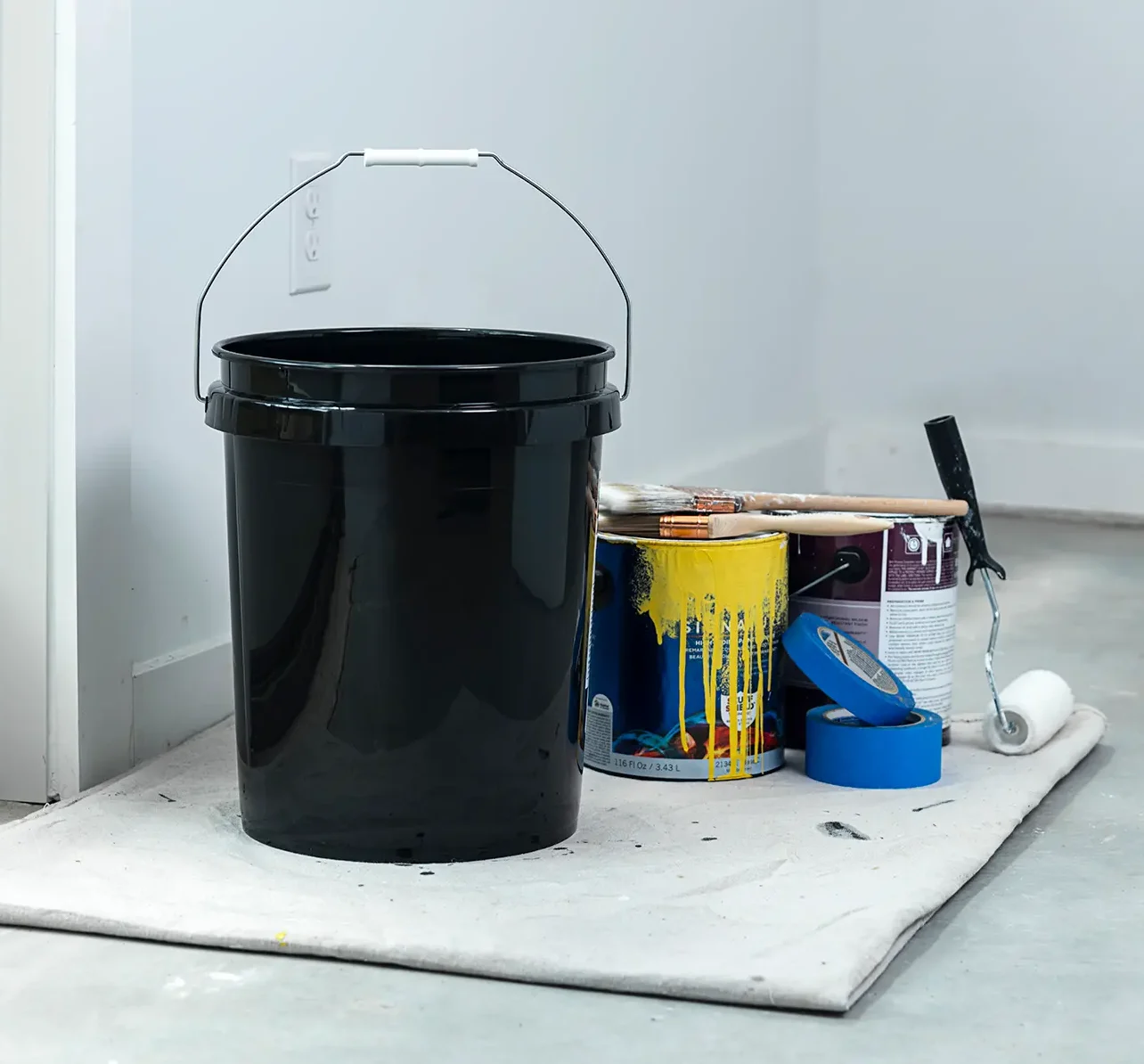 black utility bucket